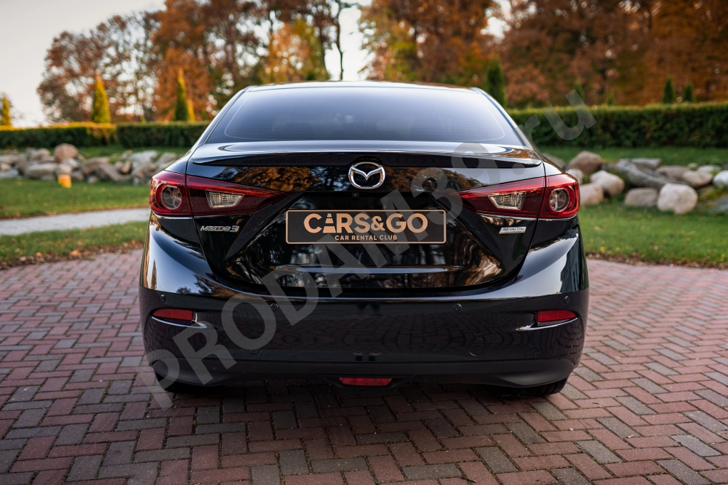 Аренда автомобиля Mazda 3