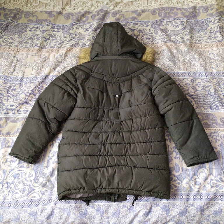 Зимний пуховик для мальчика Рост 152 с капюшоном