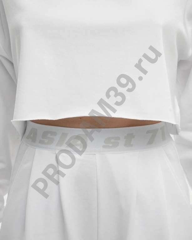 Костюм со свитшотом белый