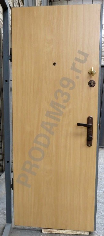 Дверь входная стальная 