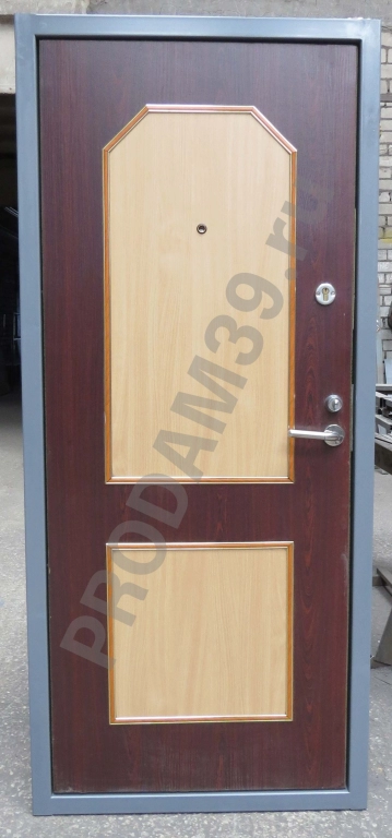 Дверь входная стальная 