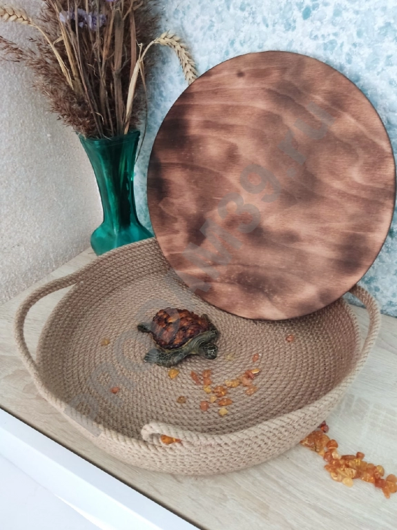 Поднос из джута с деревянным дном