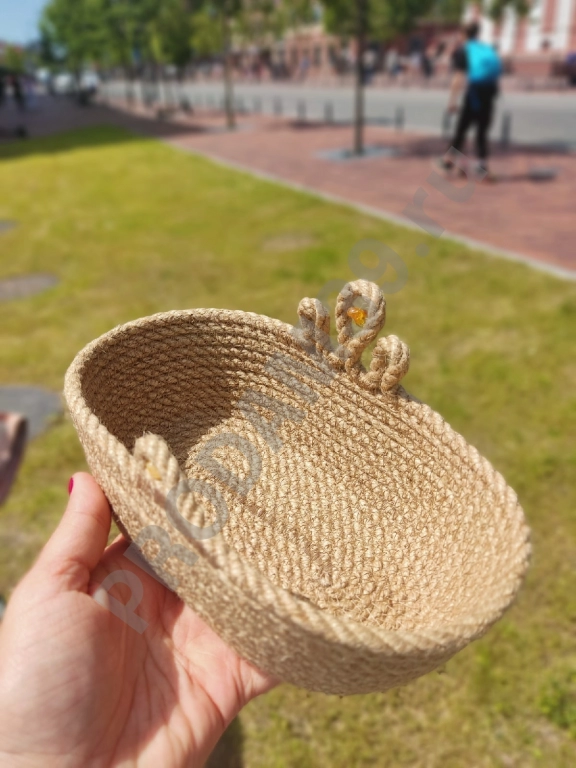 Овальная корзина корона