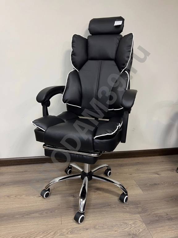 Офисное кресло 