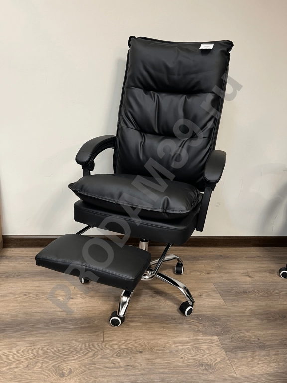 Офисное кресло 