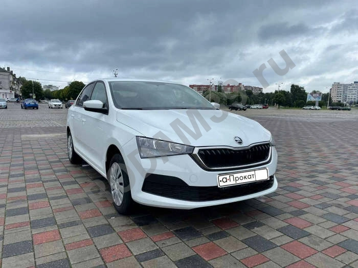 Аренда автомобиля Skoda Rapid