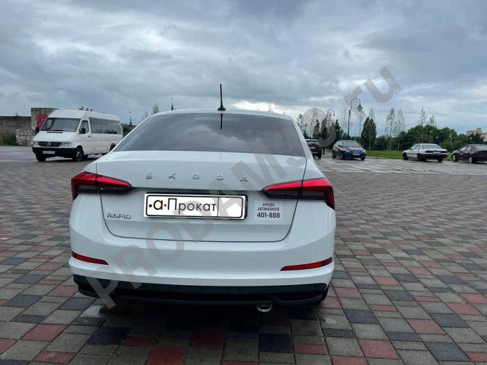 Аренда автомобиля Skoda Rapid