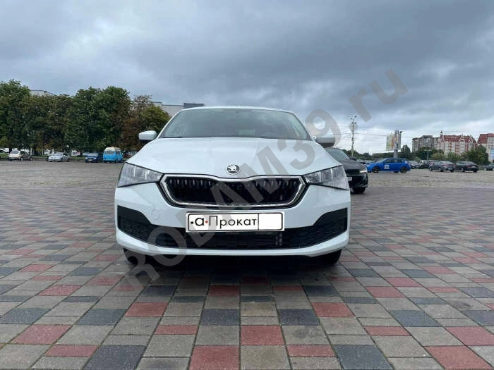 Аренда автомобиля Skoda Rapid
