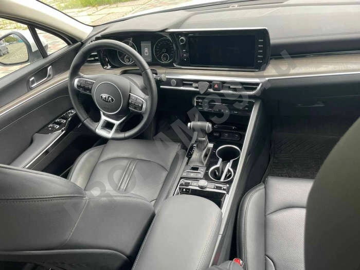 Аренда автомобиля KIA K5