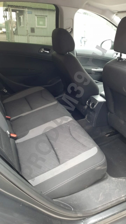 Аренда автомобиля Peugeot 406