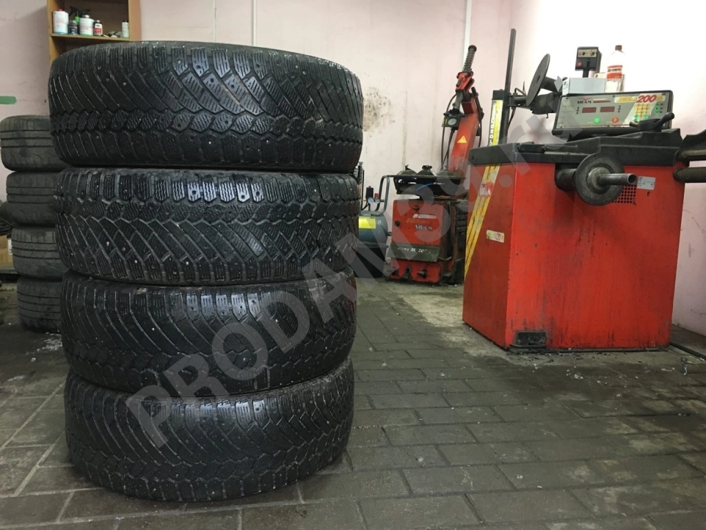 Шины зимние Continental 235/55/19