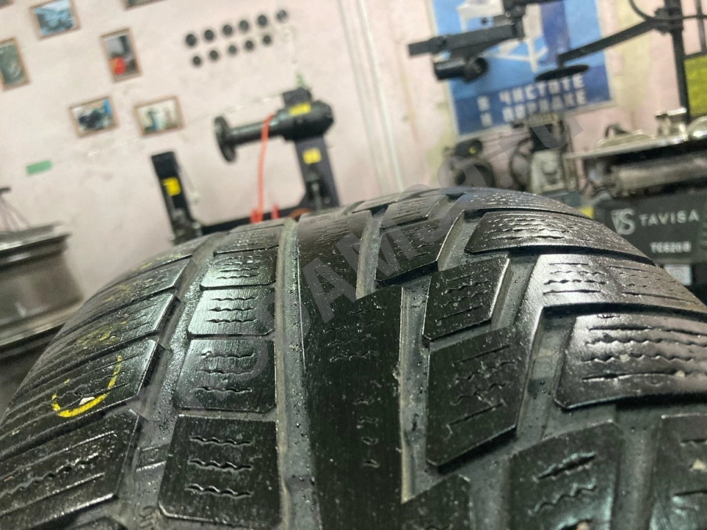 Шины зимние Nokian 225/55/17