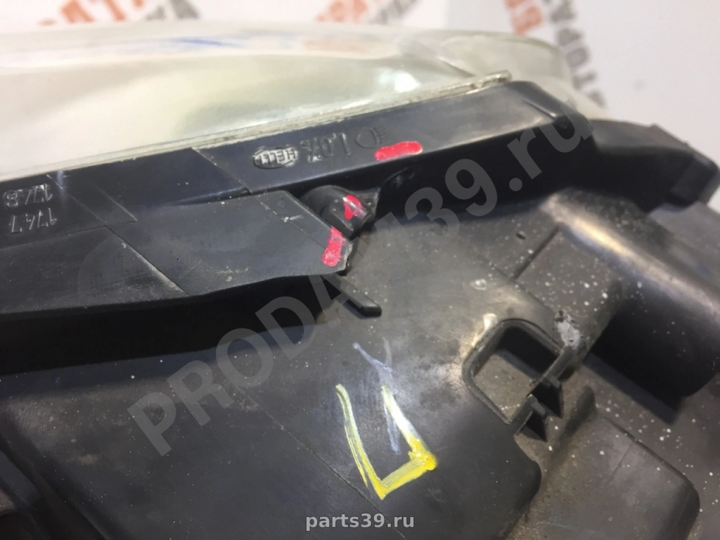 Фара правая на Volkswagen Golf 5 поколение 03-09