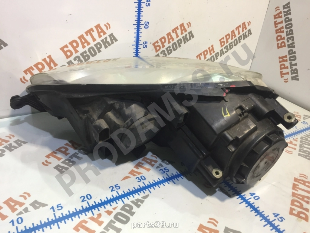 Фара правая на Volkswagen Golf 5 поколение 03-09