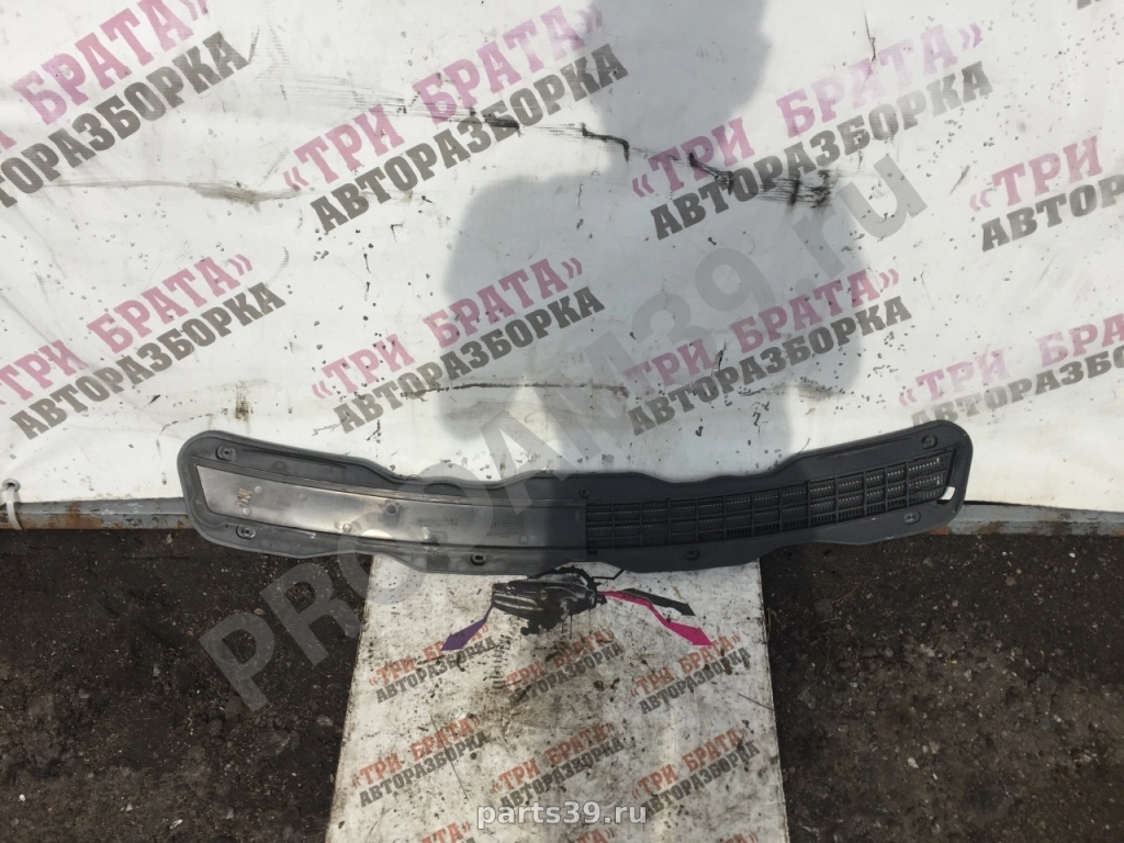 Решетка в капот на Mercedes-Benz E-Класс W210/S210 [рестайлинг] 99-02