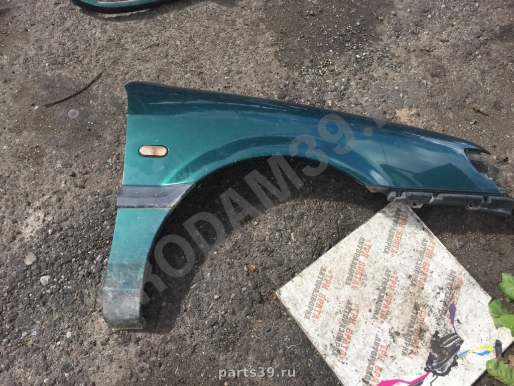 Крыло переднее правое на Volkswagen Passat B4 93-97