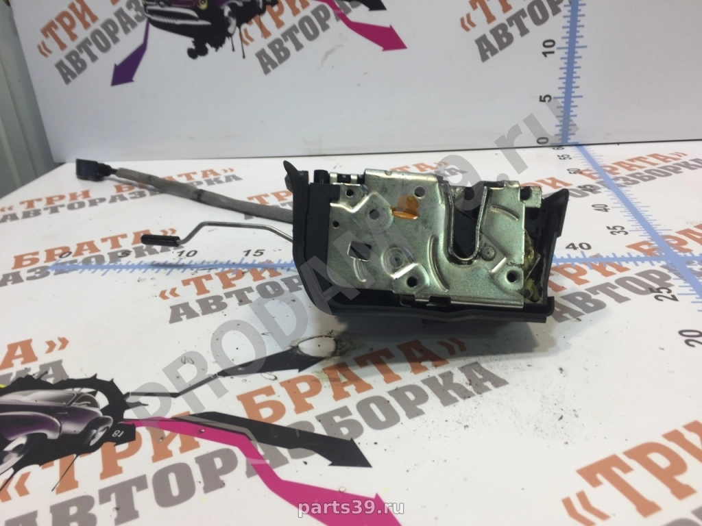 Замок двери передний левый на BMW X5 E53 99-03