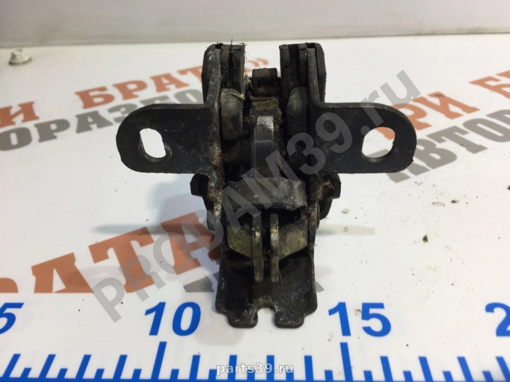 Замок двери задний правый на Renault Kangoo 1 поколение 98-03