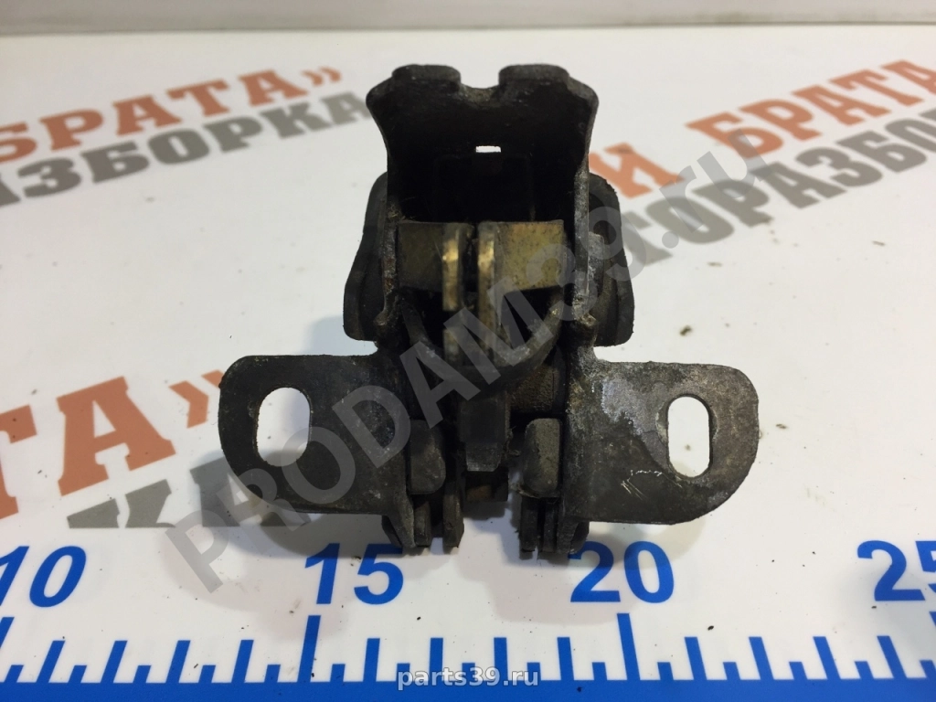 Замок двери задний правый на Renault Kangoo 1 поколение 98-03