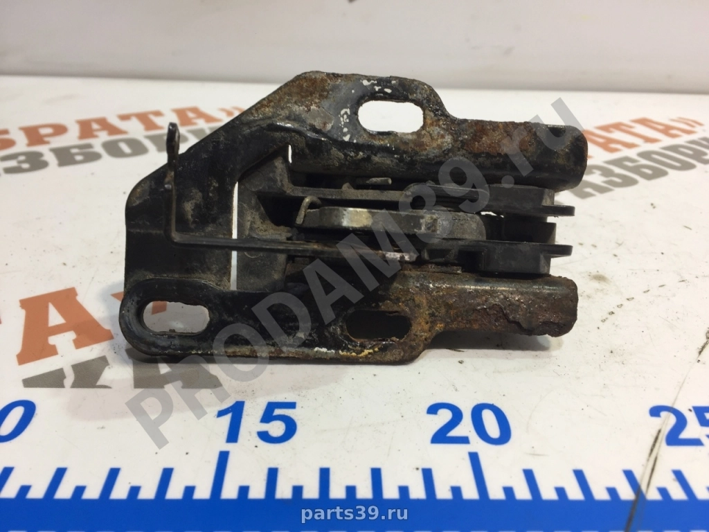 Замок двери задний правый на Peugeot Partner 2 поколение 08-12