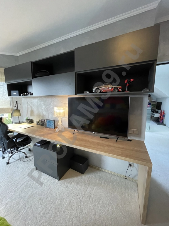 Стол для офисной работы