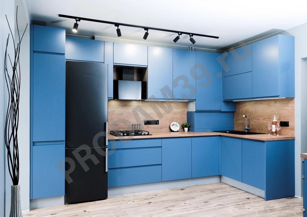 Кухня с крашенными фасадами МДФ с интегрированной ручкой