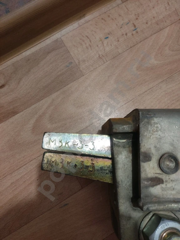 Зажим монтажный клиновой