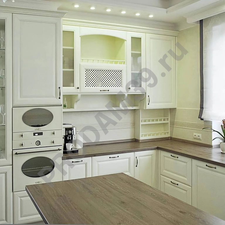 П-образная кухня от студии Mykitchen