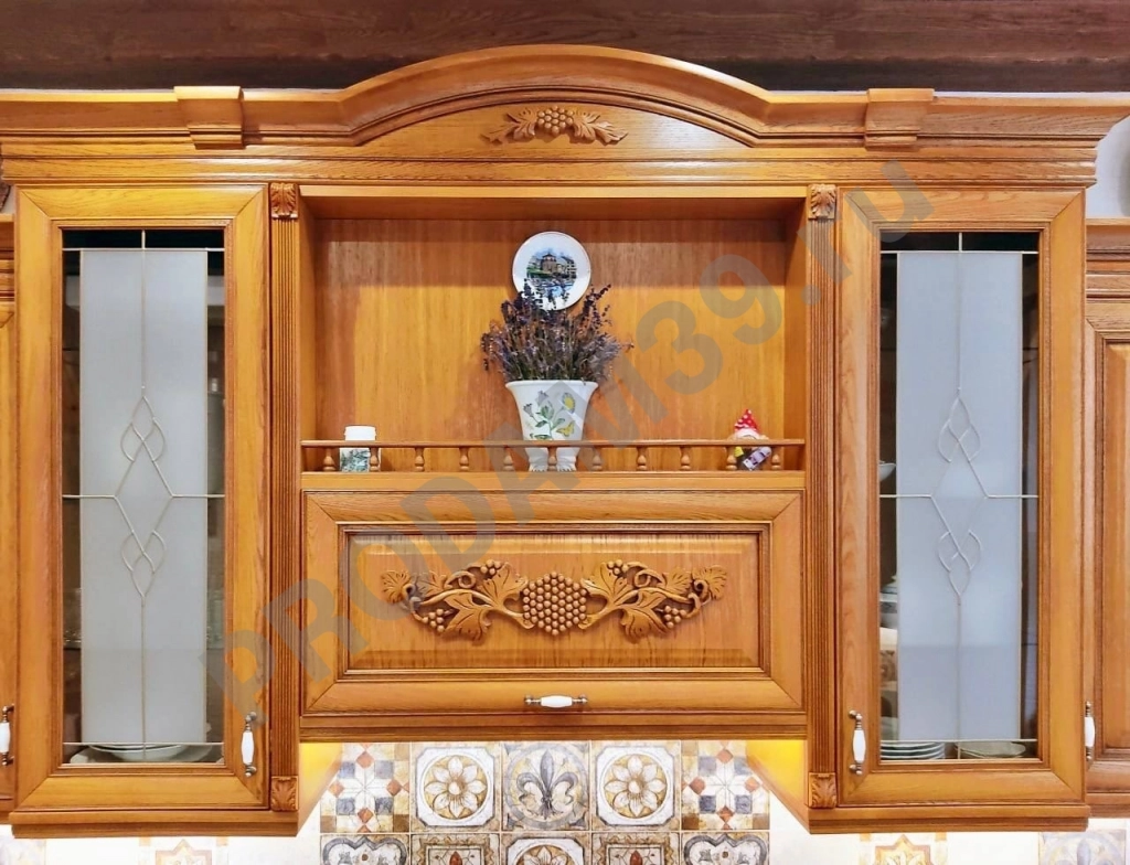 Кухня с деревянными фасадами от студии Mykitchen