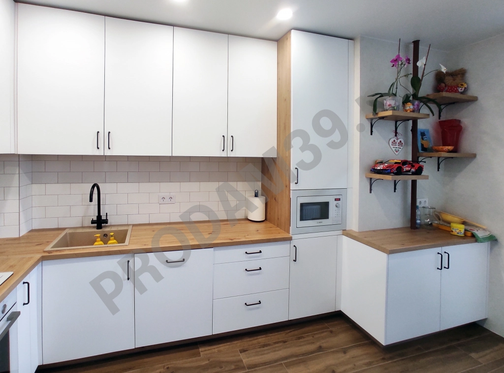 Г-образная кухня от студии Mykitchen