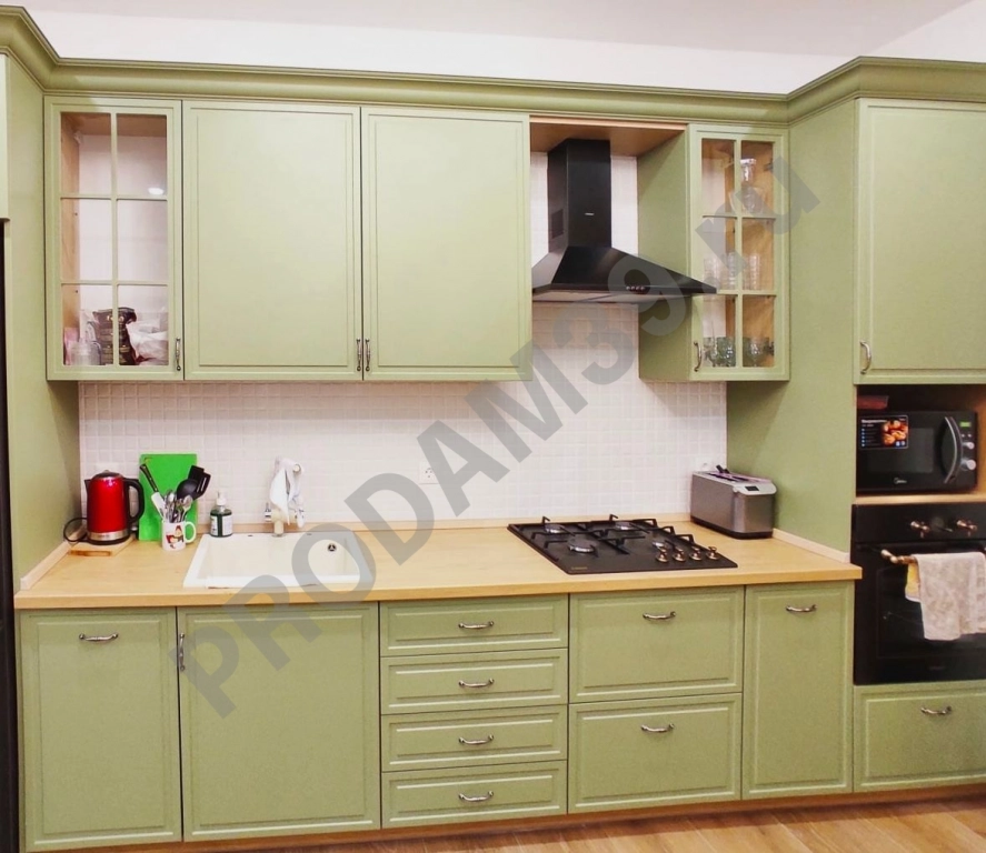 Оригинальная кухня в классическом стиле от студии Mykitchen