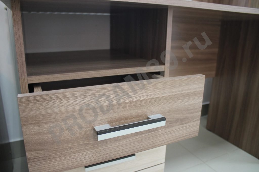 Стол компьютерный Город