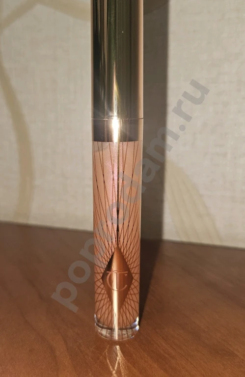 Charlotte Tilbury (7,9 мл) блеск для губ
