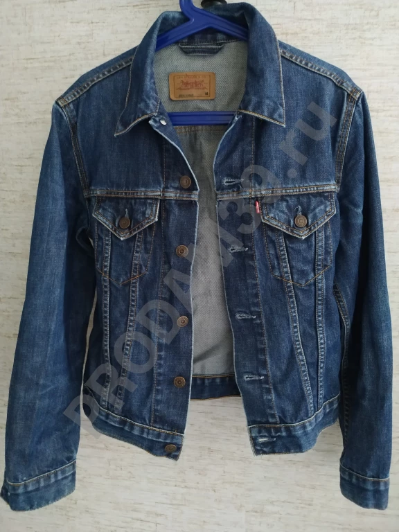 Женская джинсовая куртка Levis б. у. 44 размер