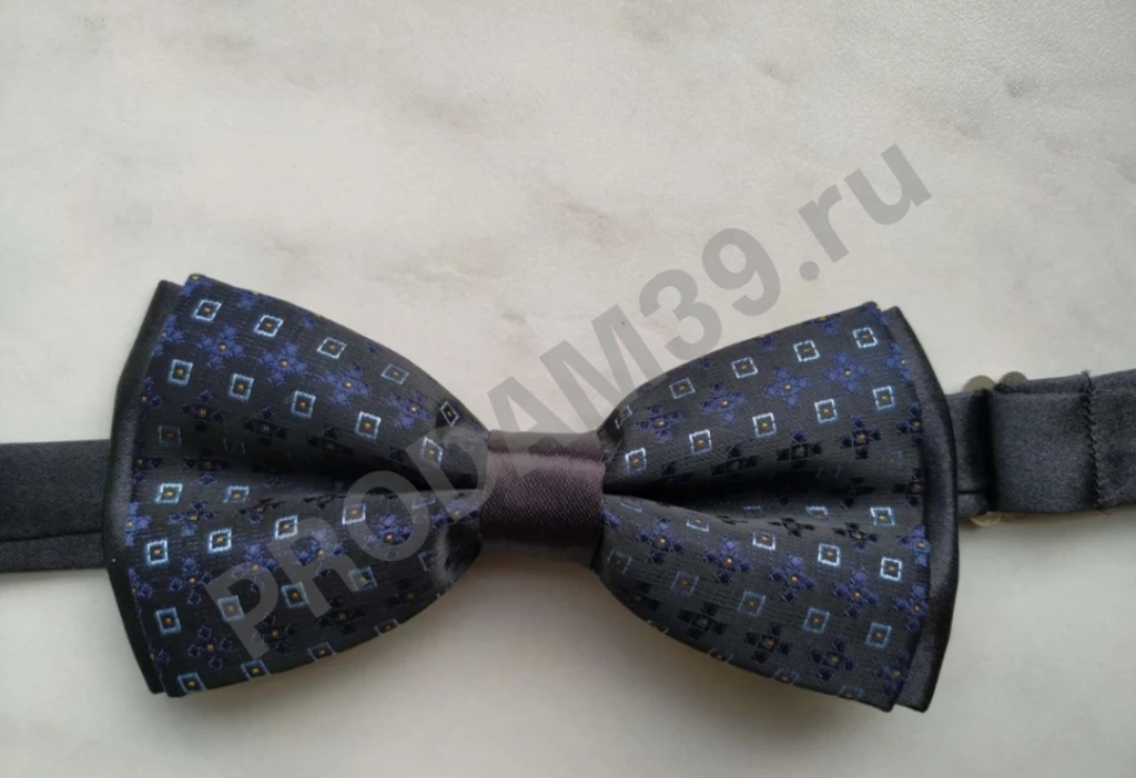 Галстук-бабочка для подростка новая