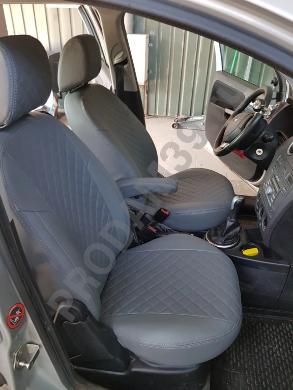 Чехлы Форд из экокожи РОМБ, разные цвета