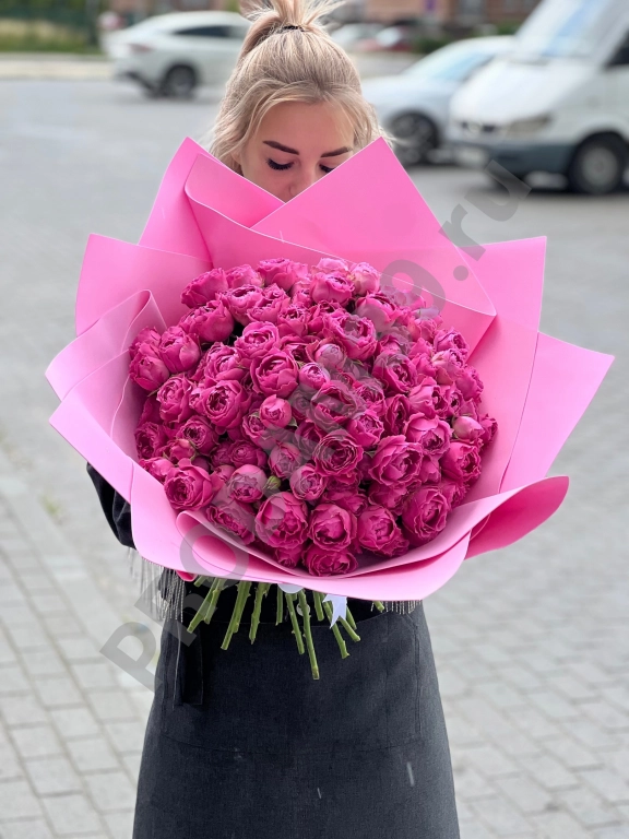 51 пионовидная роза