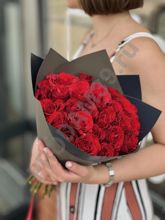 Букет красных роз