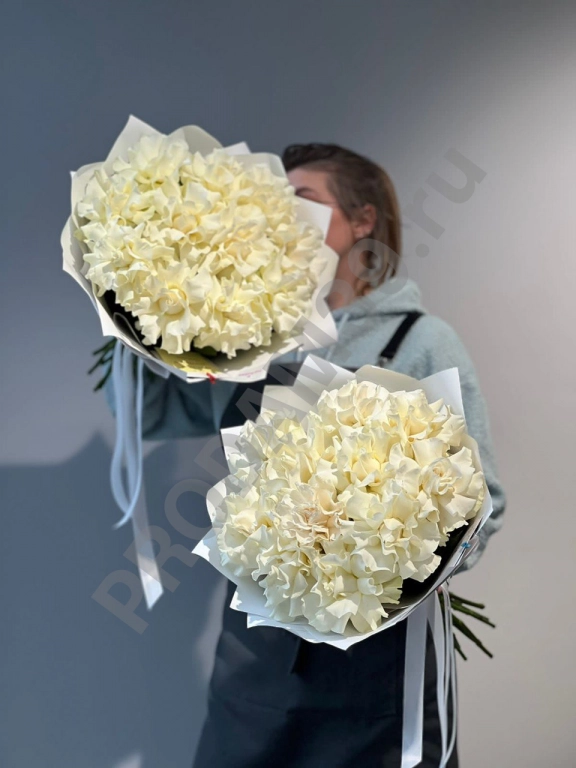 Букет вывернутых белых роз - 11 шт