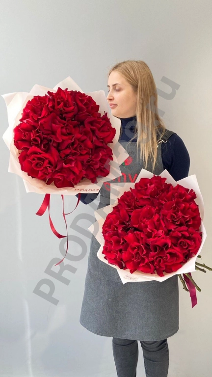 Букет вывернутых красных роз - 11 шт