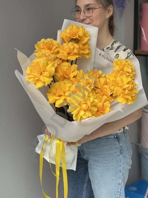 Букет вывернутых роз - 13 шт