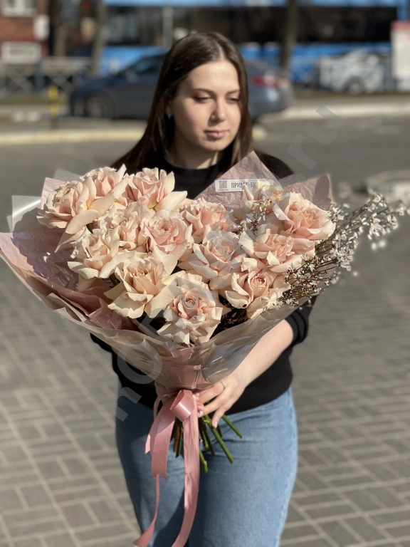 Вывернутые розы сорта Quicksand