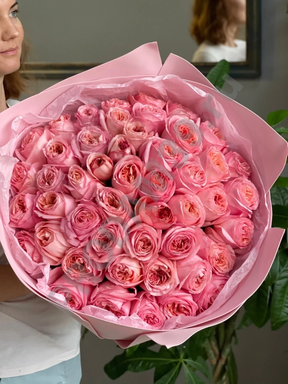 Пионовидная роза Пинк Экспрешн