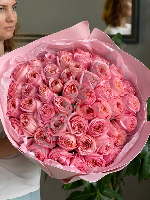 Пионовидная роза Пинк Экспрешн