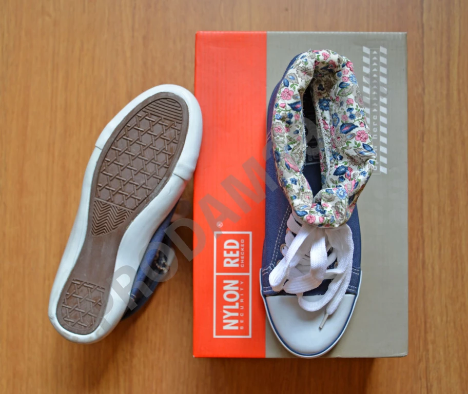 Кеды женские Nylon Red новые, 37 размер