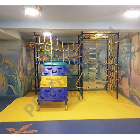 Детский спортивный комплекс пристенный 7-опорный со скалодромом