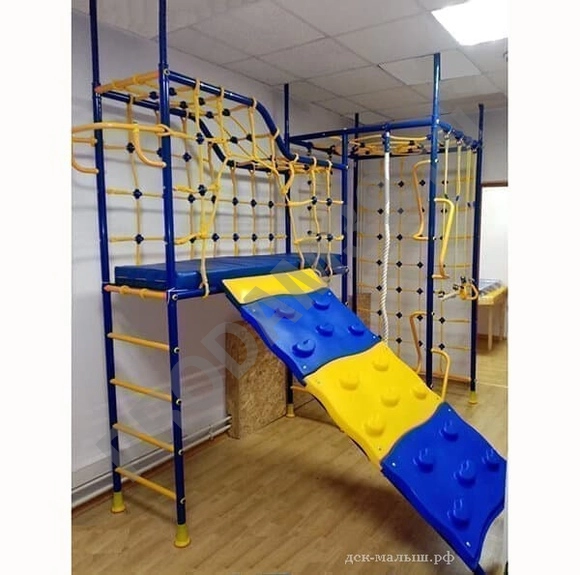 Детский спортивный комплекс пристенный 7-опорный со скалодромом