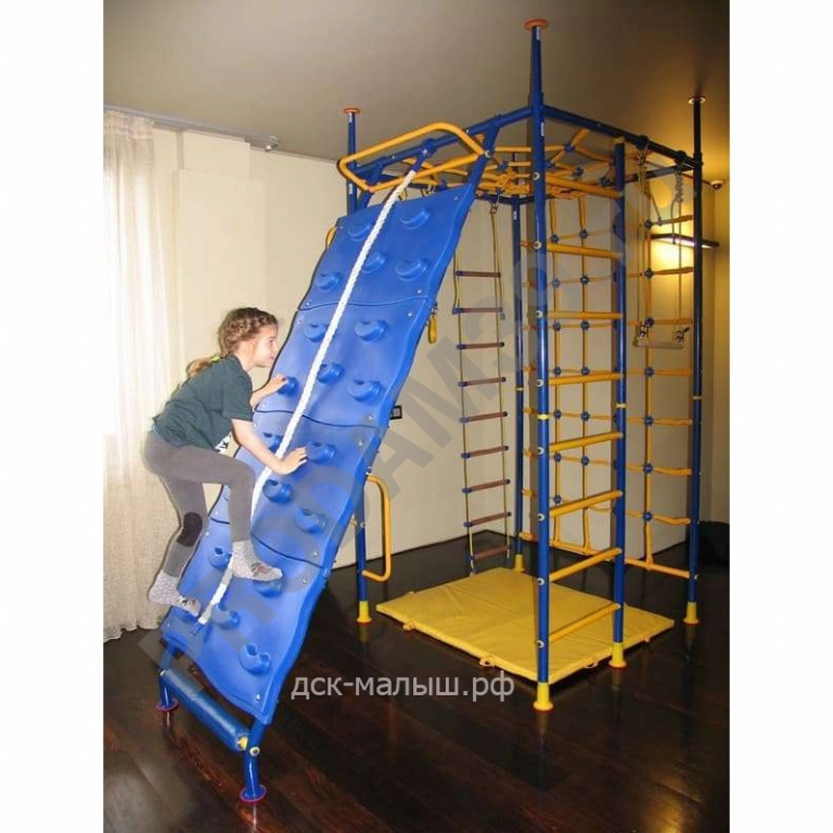 Детский спортивный комплекс пристенный 5-ти опорный со скалодромом