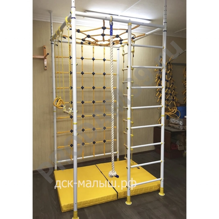 Детский спортивный комплекс пристенный 5-ти опорный с паутиной