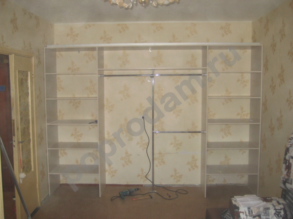 Шкаф купе встроенный с пескоструйным рисунком